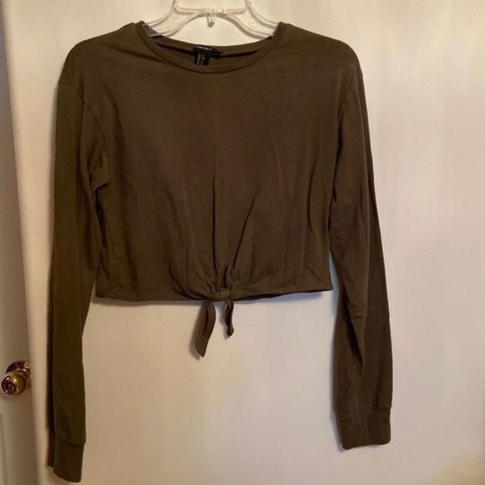 ⭐️FOREVER 21 long sleeve tee